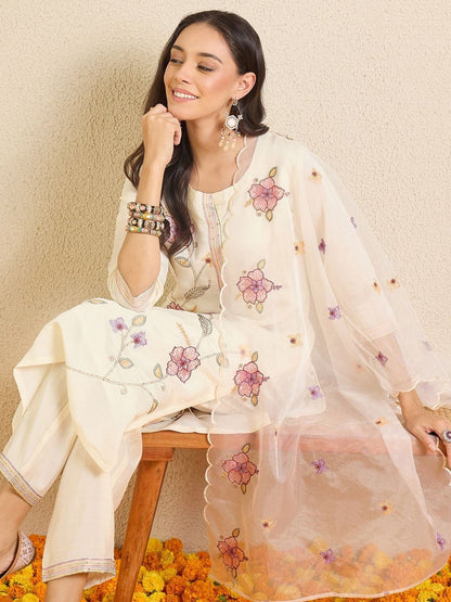 Women Floral Embroidered Regular Thread Work Kurta with Trousers & With Dupatta
