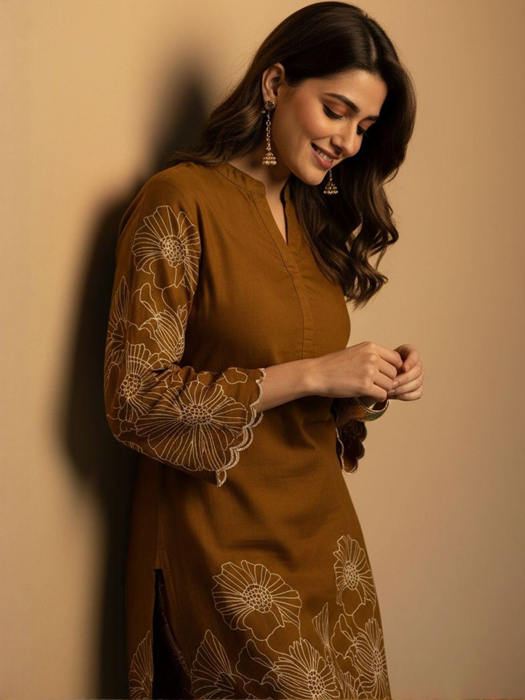 Floral Embroidered Regular Thread Work Pure Cotton Kurta With Trousers