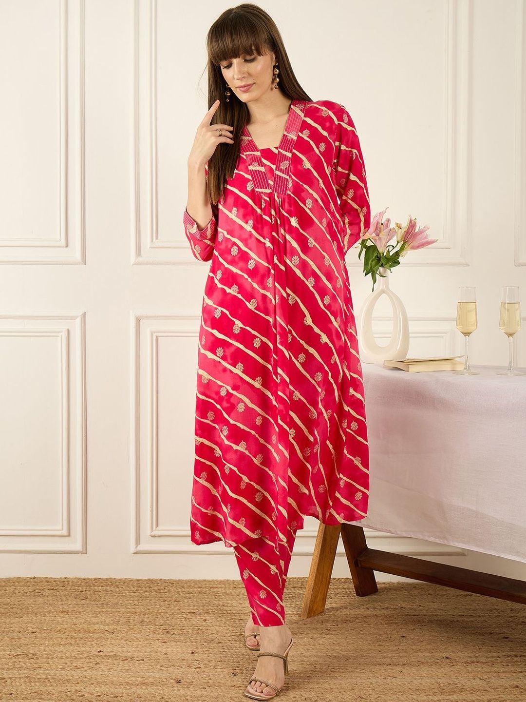 Dhiyona IE Printed V-Neck Three-Quarter Sleeves Top With Trousers