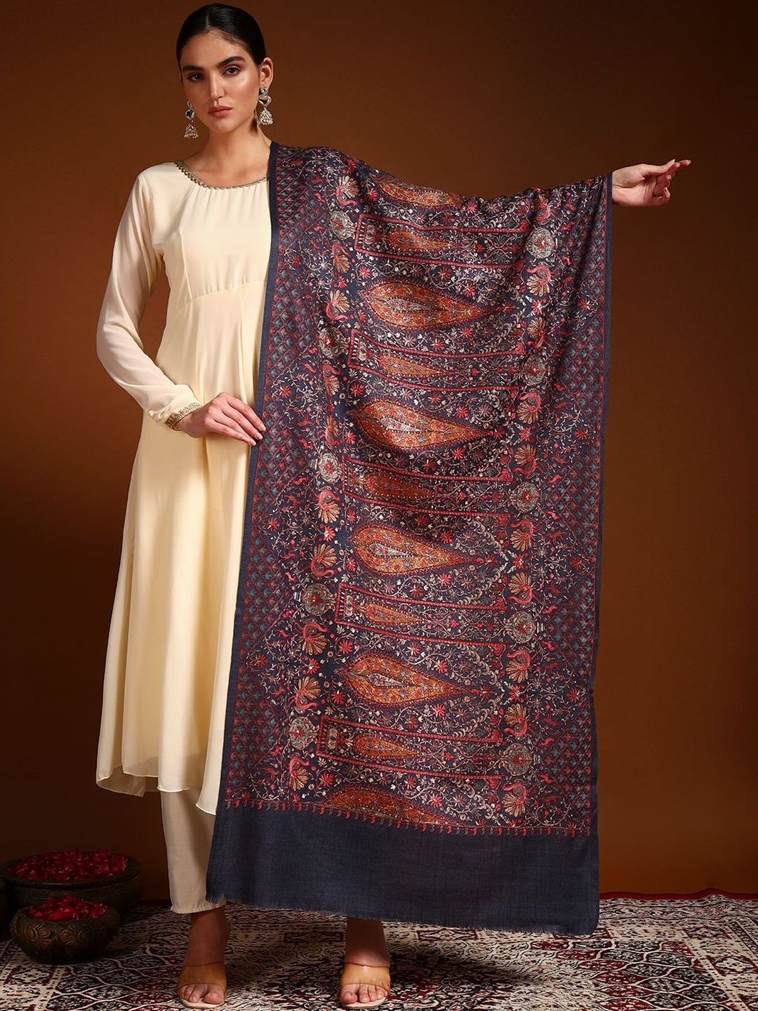 Dhiyona PA Women Ethnic Motifs Embroidered Shawl