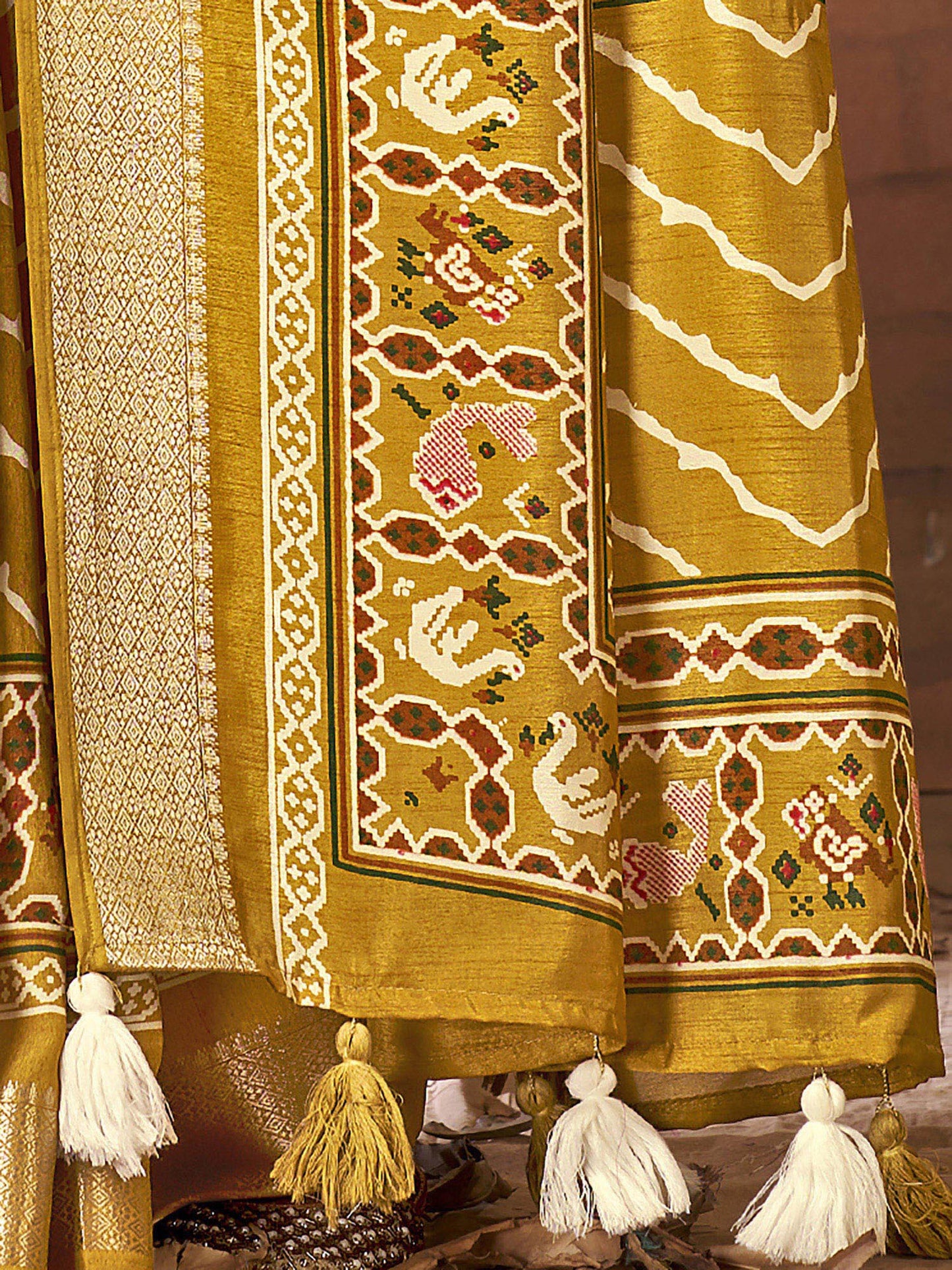 Women's Dola Silk Mustard Printed Designer Saree With Blouse Piece