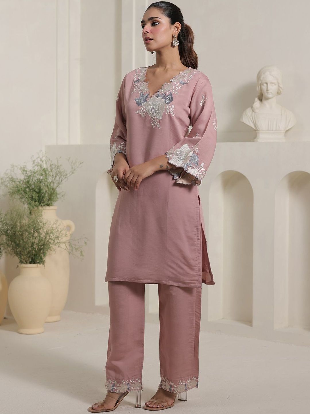 Floral Yoke Design V-Neck Thread Work Straight Kurta & Trousers