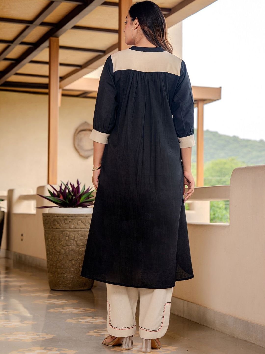 Women Colourblocked Mandarin Collar Pure Cotton A-Line Kurta with Trousers