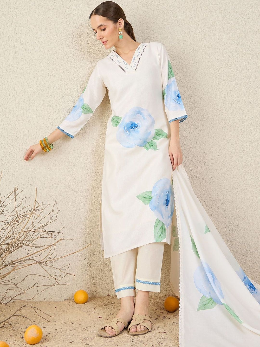 Women Floral Printed Regular Sequinned Linen Kurta with Trousers & Dupatta
