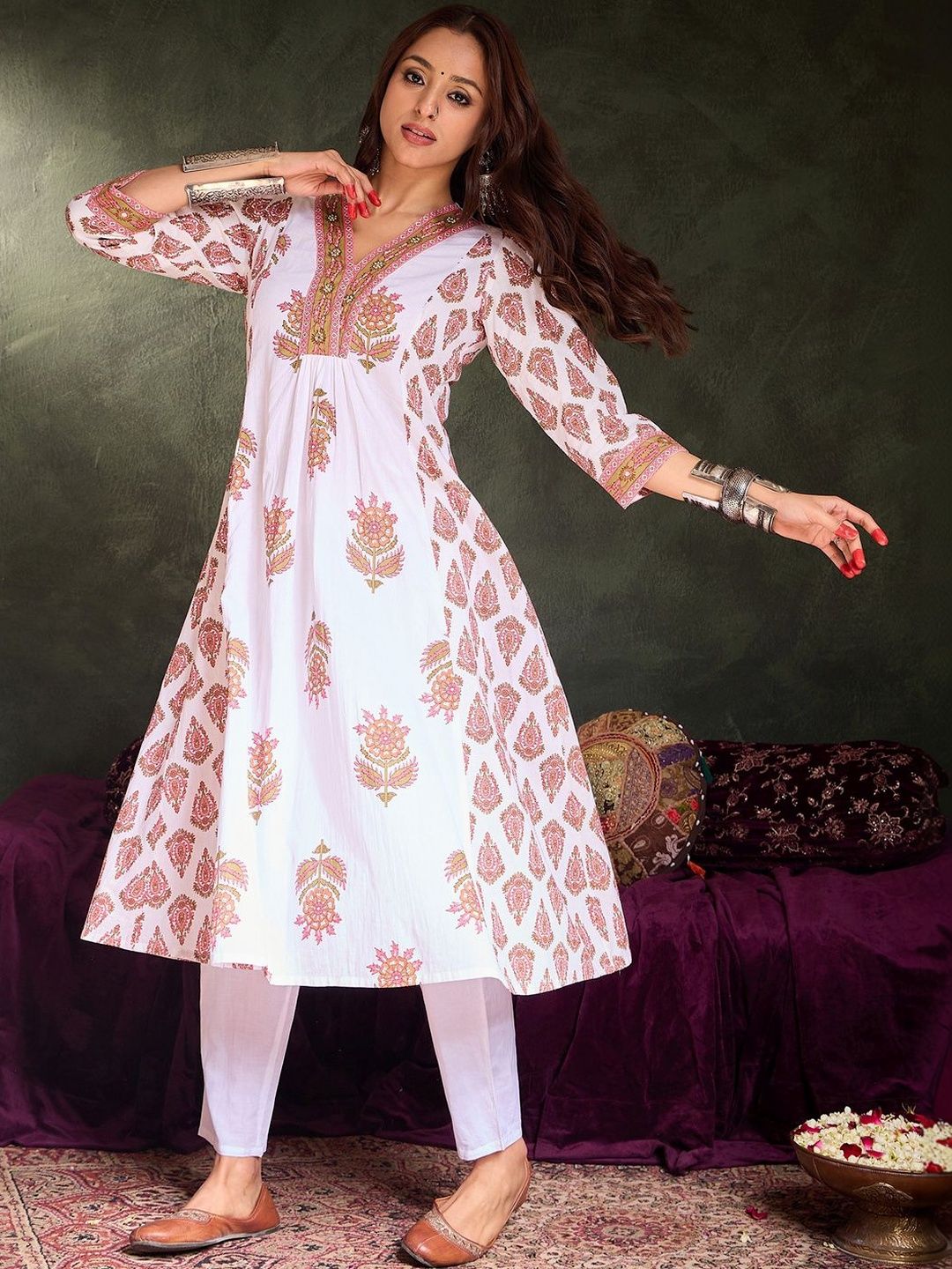 Women Ethnic Motifs Printed Tiered Pure Cotton Kurta with Trousers