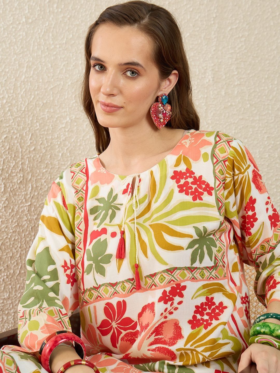 Dhiyona IE Floral Printed Round Neck Three-Quarter Sleeves Top With Trousers