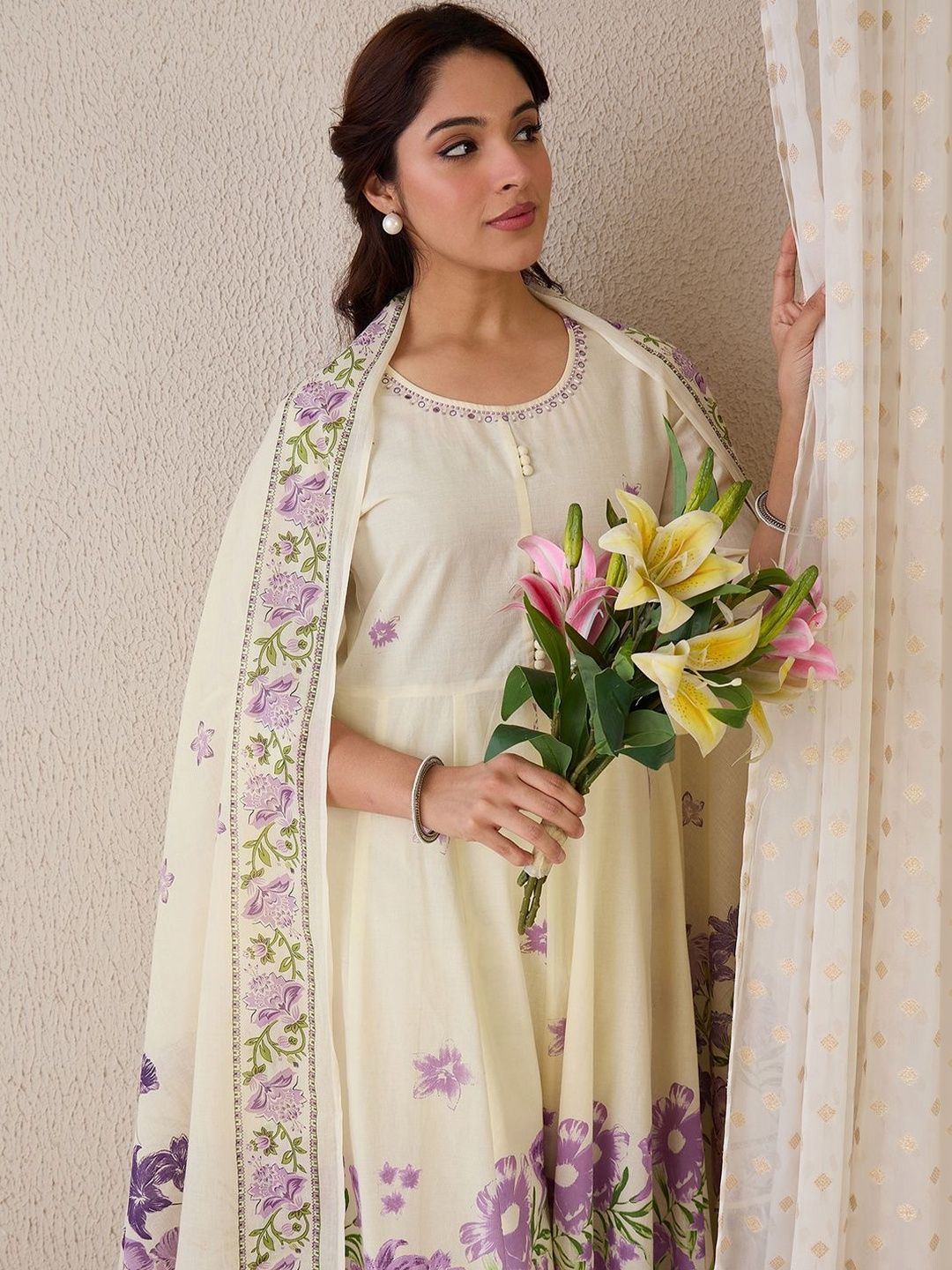 Women Floral Printed Empire Pure Cotton Kurta with Trousers & With Dupatta