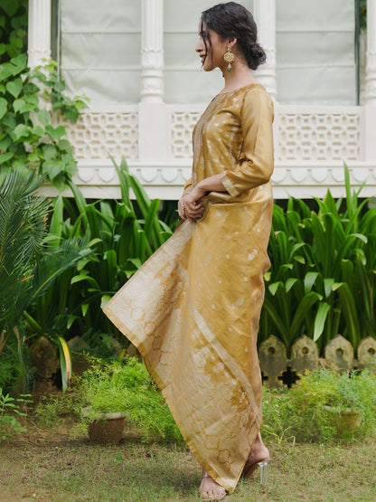 Women Ethnic Motifs Regular Kurta with Trousers & With Dupatta