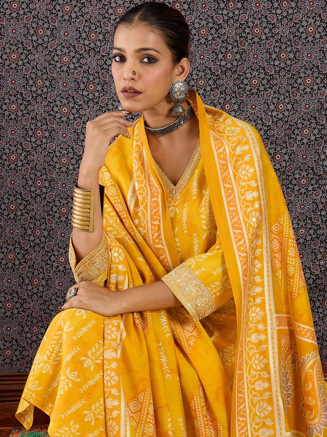 Women Ethnic Motifs Printed Regular Chanderi Silk Kurta with Trousers & With Dupatta