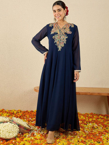 Dhiyona IE Embroidered V-Neck A-Line Tunic With Trousers Co-Ords