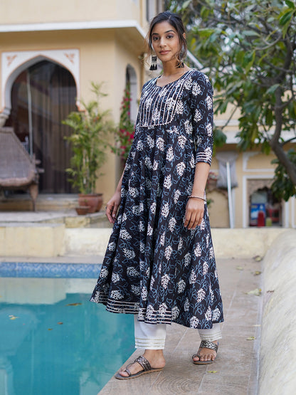 Women Black Printed Anarkali Kurta Pant Set
