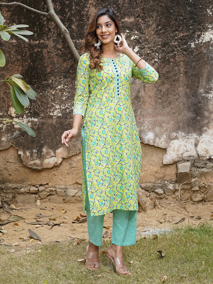 Green Floral Printed Regular Pure Cotton Kurta with Trousers