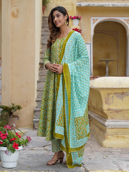 Women Green Foli Print Anarkali Kurta Pant and Dupatta Set