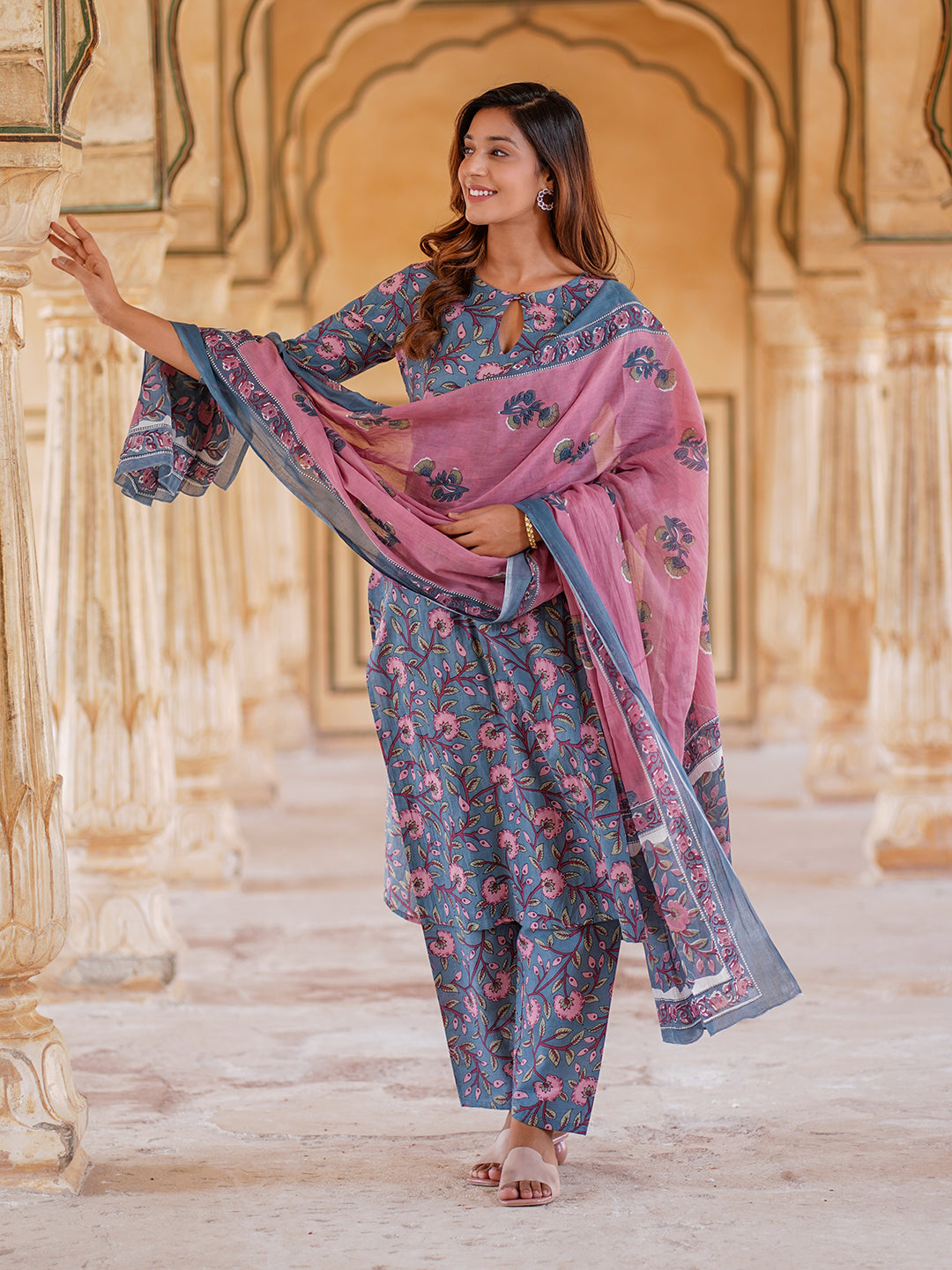 Women Blue Floral Straight Kurta Pant and Dupatta Set