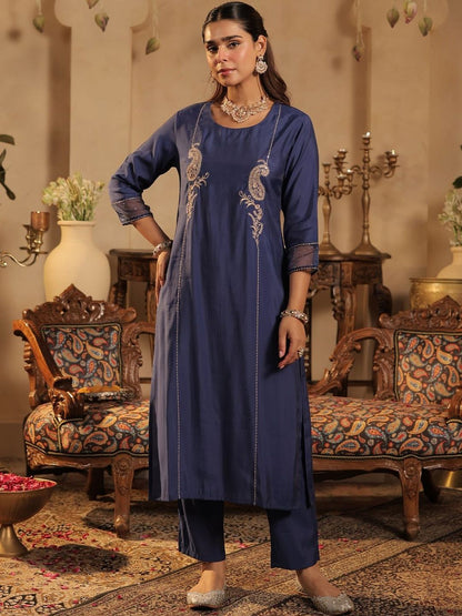 Women Paisley Embroidered Sequinned Kurta with Trousers & Dupatta