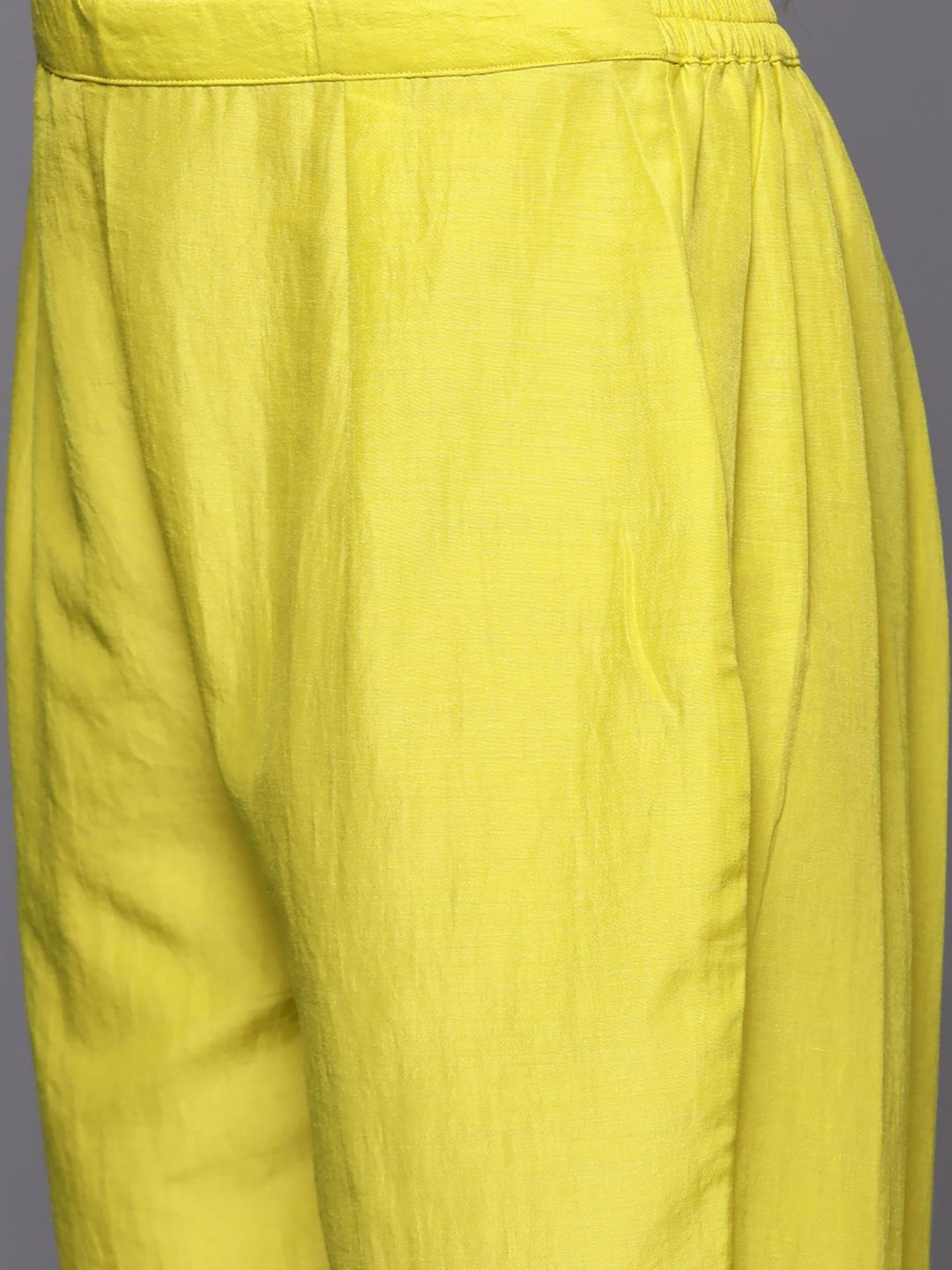 Women Ethnic Motifs Embroidered Thread Work Kurta with Trousers & Dupatta