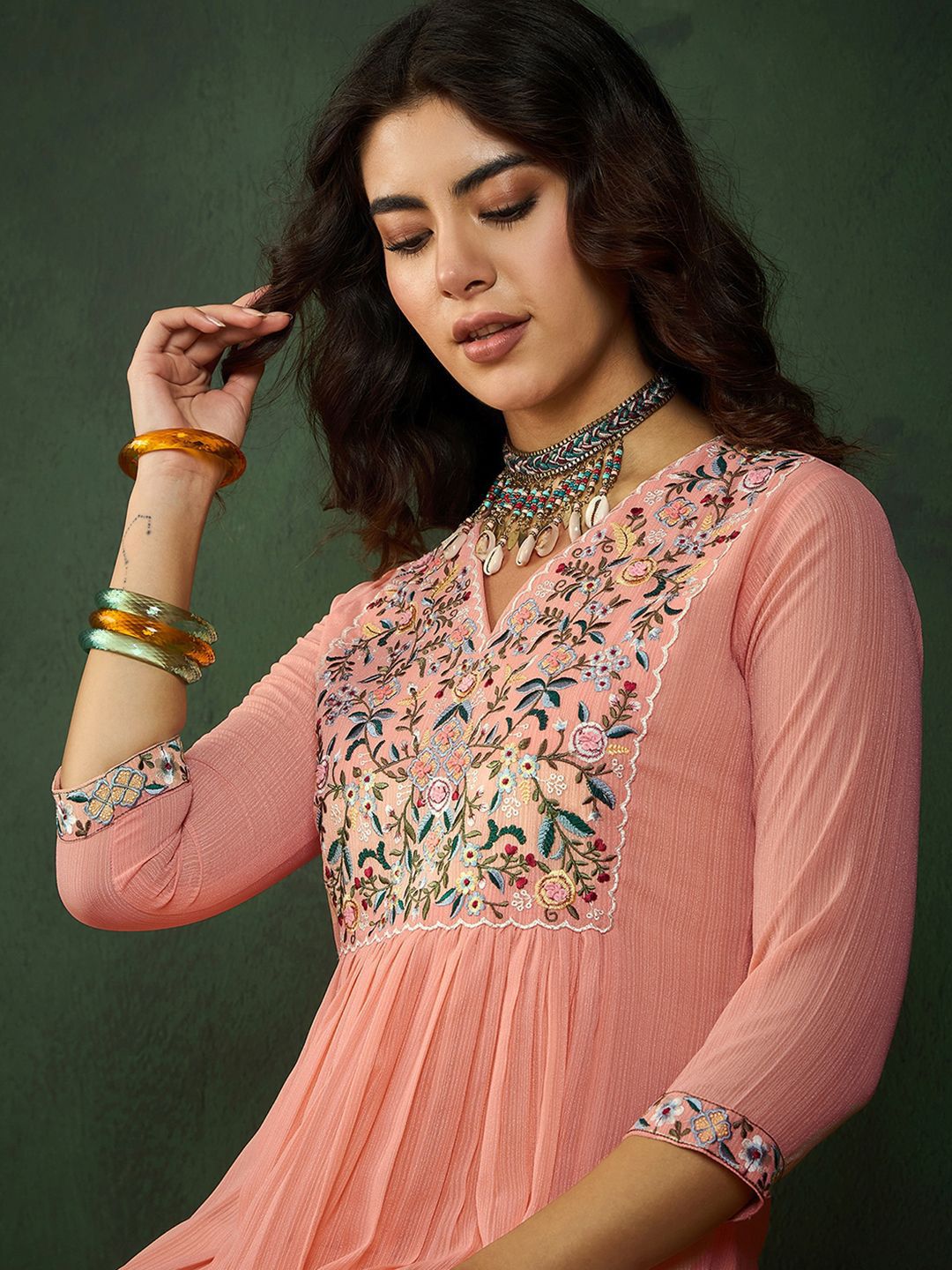 Dhiyona SN Women's V-Neck Embroidered Kurta Sets