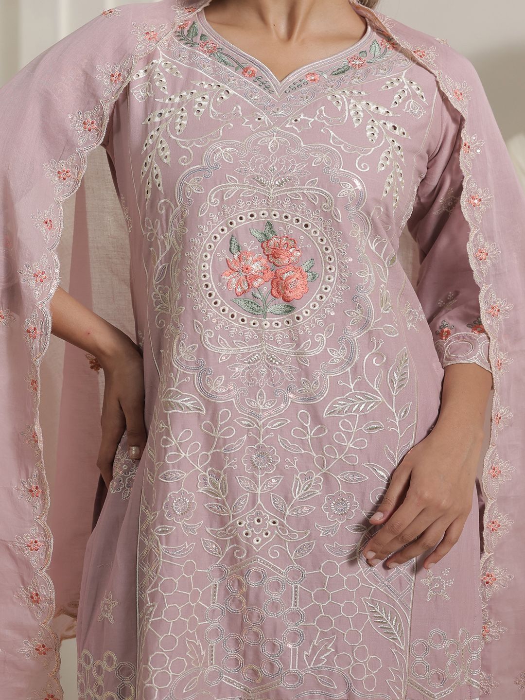 Women Floral Embroidered Regular Thread Work Pure Cotton Kurta with Trousers & With Dupatta