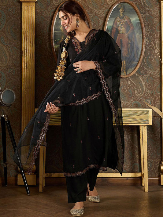 Ethnic Motifs Embroidered Thread Work Kurta with Trousers & Dupatta