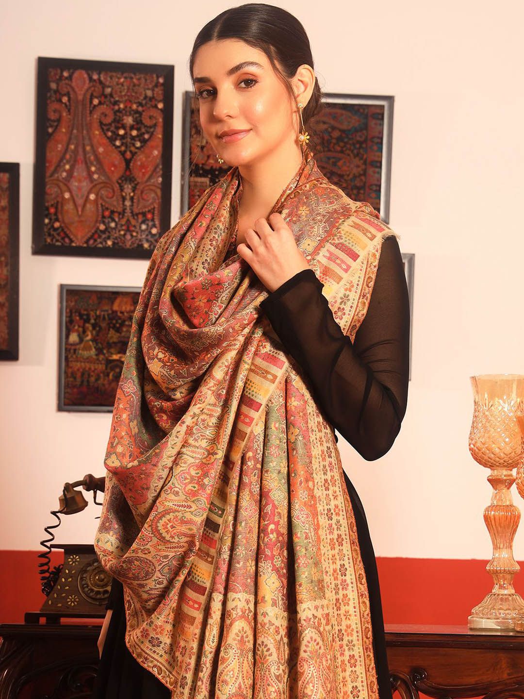 Dhiyona PA Paisley Woven Design Shawl