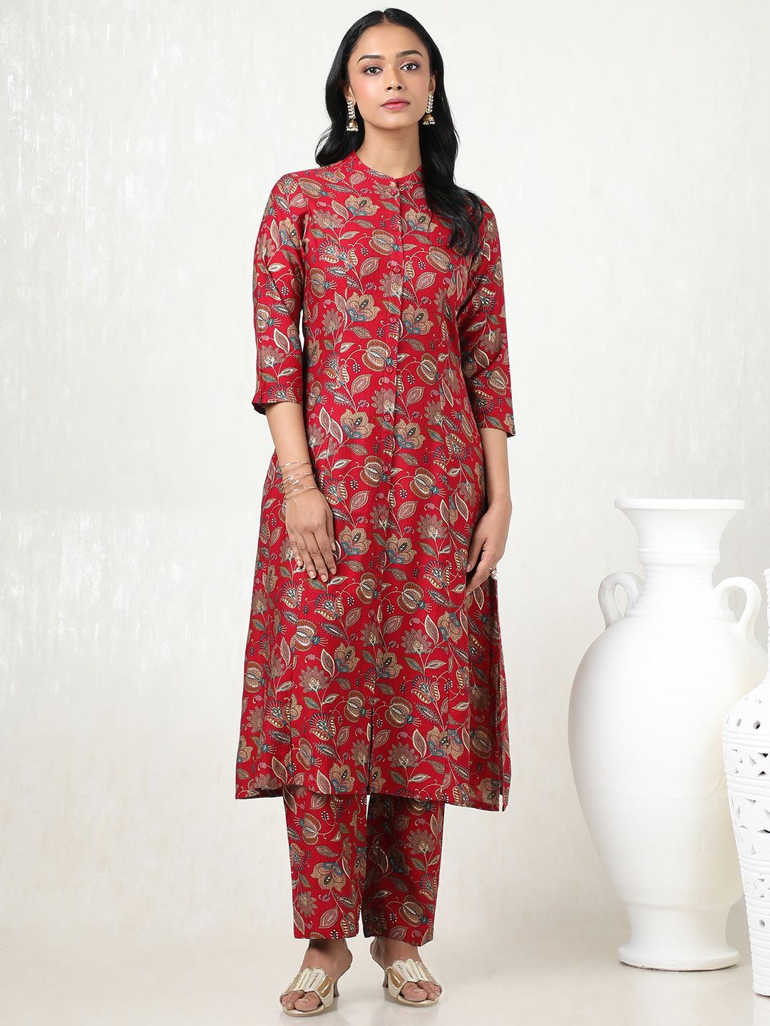 Dhiyona SO Women's Women Floral Printed Regular Kurta with Trousers