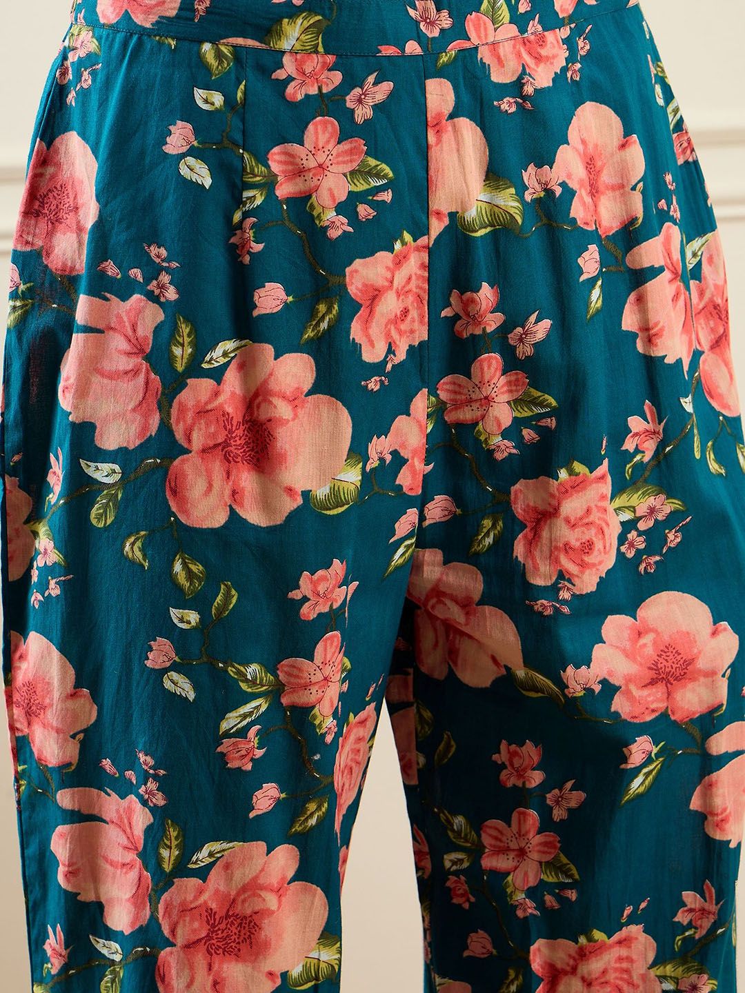 Dhiyona IE Women Teal Kurta Sets