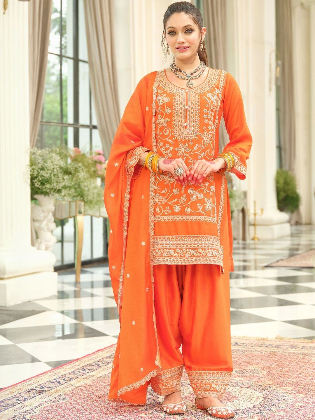 Ethnic Motifs Embroidered Round Neck Thread Work Kurta With Patiala & Dupatta
