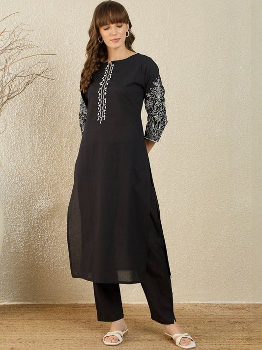 Dhiyona IE Printed Round Neck Three-Quarter Sleeves Pure Cotton Top With Trousers