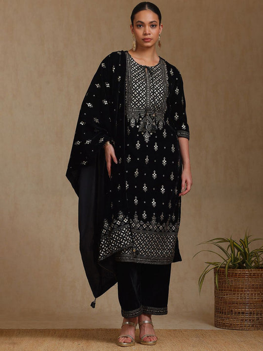 Dhiyona SO Women's Ethnic Motifs Embroidered Thread Work Velvet Kurta With Palazzo & Dupatta