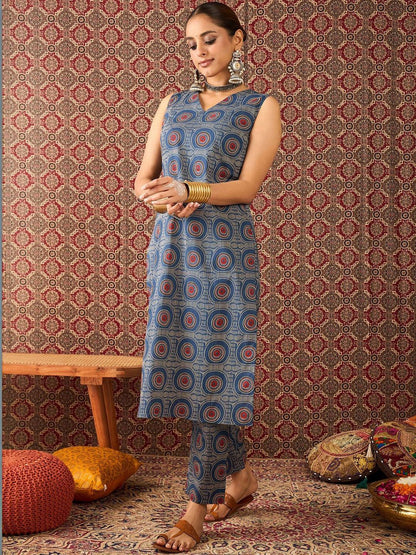 Women Printed Regular Pure Cotton Kurta with Trousers