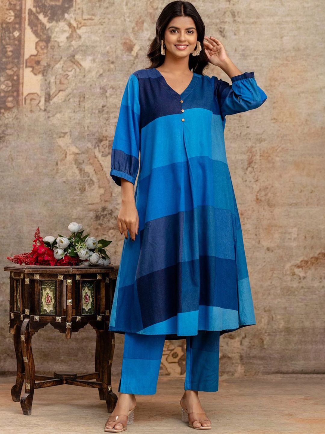 Colourblocked V-Neck A-Line Kurta With Trousers