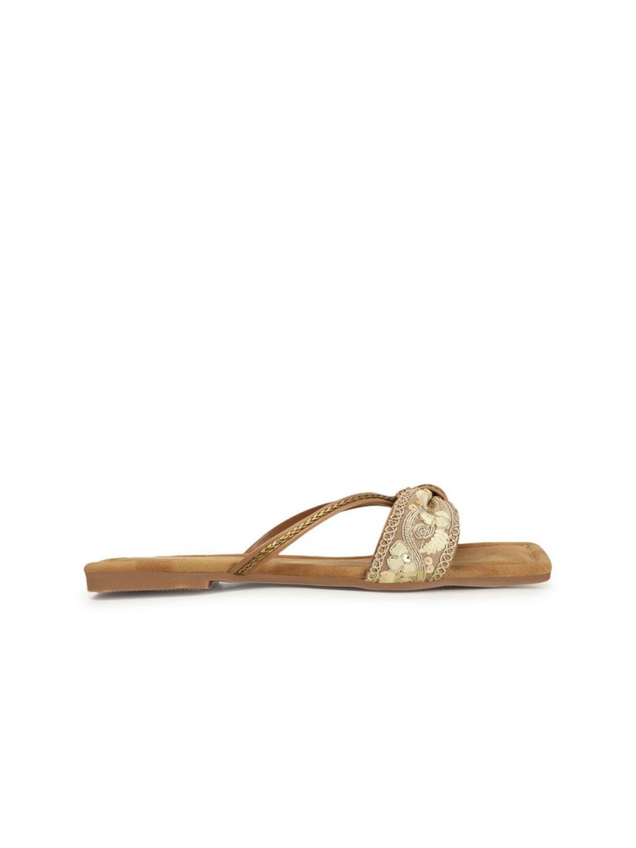 Dhiyona AK Women Embellished Open Toe Flats with Bows