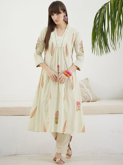 Floral Printed Thread Work Screen Pure Cotton Kurta With Trousers