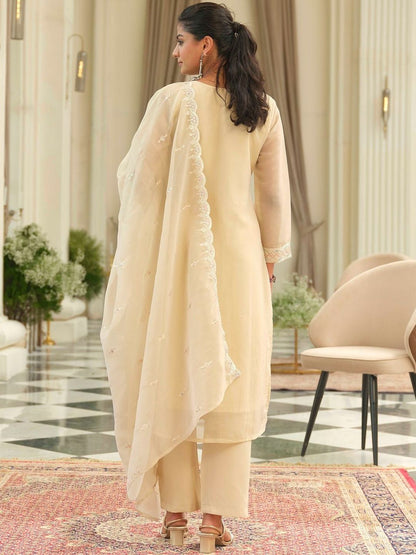 Women Floral Embroidered Kurta with Trousers & Dupatta