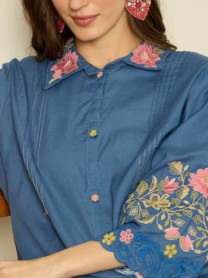 Women Floral Embroidered Thread Work Kurta with Trousers