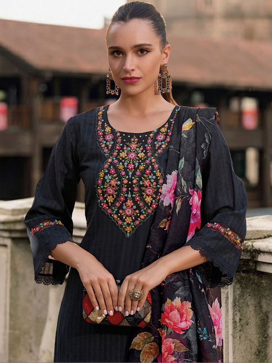 Women Ethnic Motifs Embroidered Regular Thread Work Pure Cotton Kurta with Trousers & With Dupatta