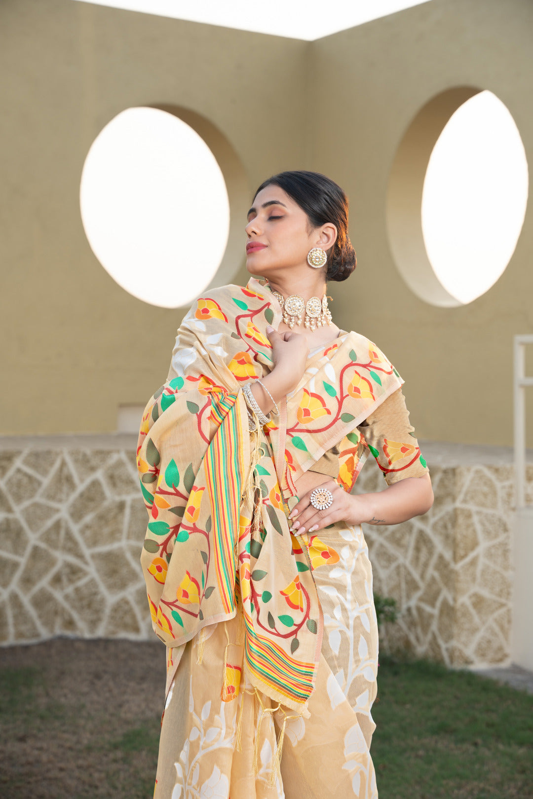 Dhiyona GR Women's Kaashi Beige Cotton Jamdani Saree