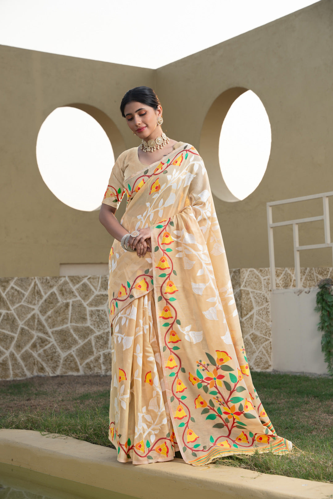 Dhiyona GR Women's Kaashi Beige Cotton Jamdani Saree