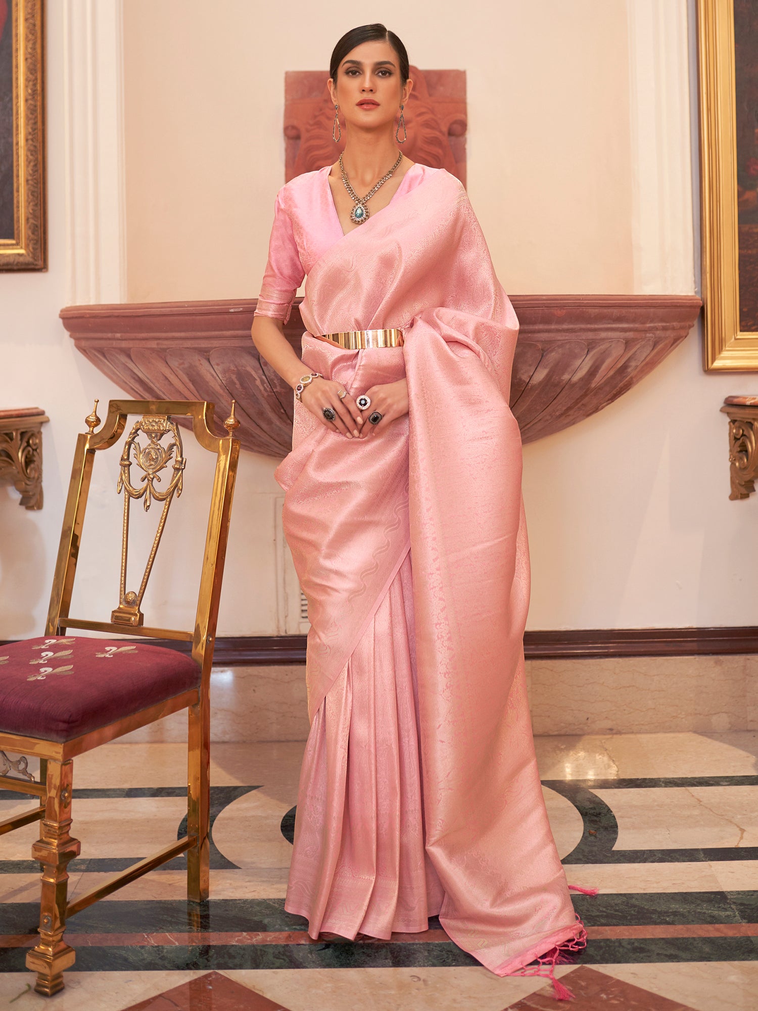 Women's Silk Blend Pink Woven Design Designer Saree With Blouse Piece