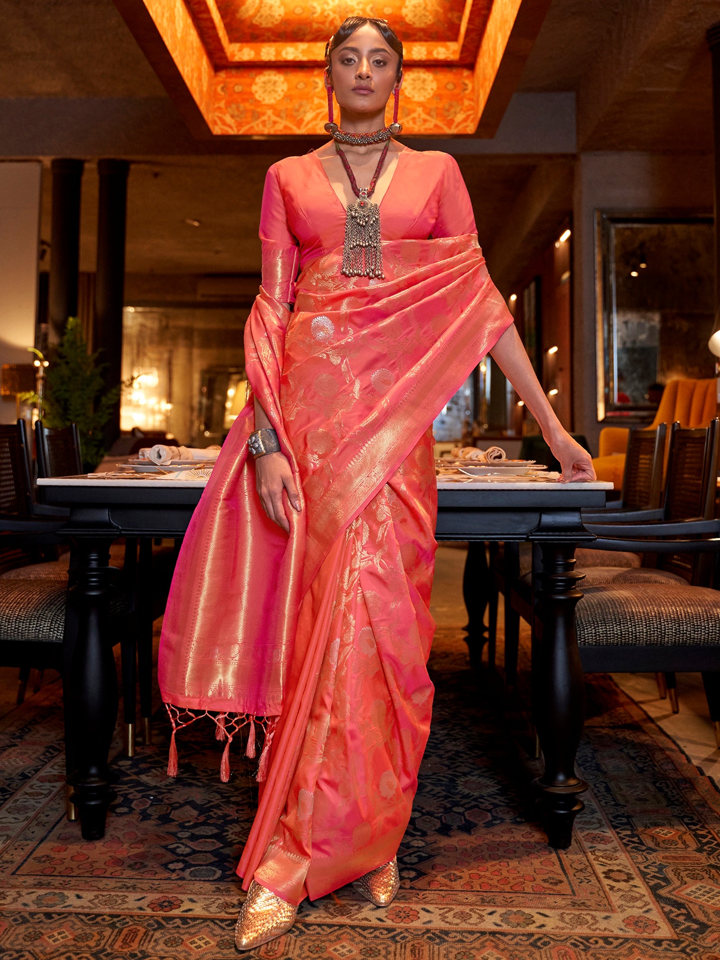 Women's Silk Blend Peach Woven Design Handloom Saree With Blouse Piece