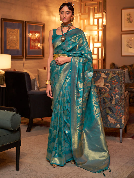 Women's Silk Blend Blue Woven Design Handloom Saree With Blouse Piece