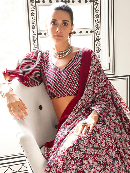 Women's Crepe Maroon Printed Designer Saree With Blouse Piece