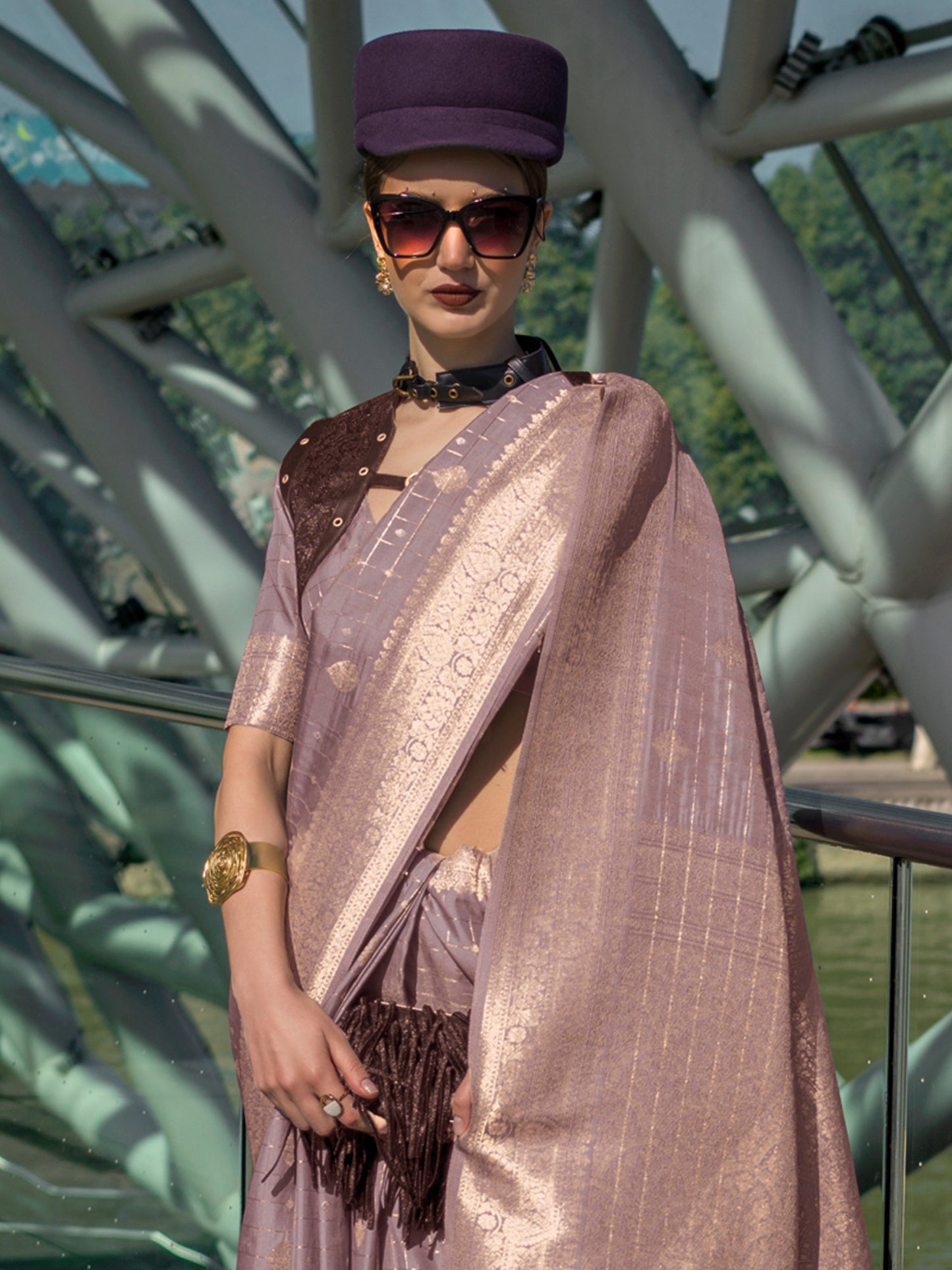 Women's Silk Blend Mauve Woven Design Designer Saree With Blouse Piece