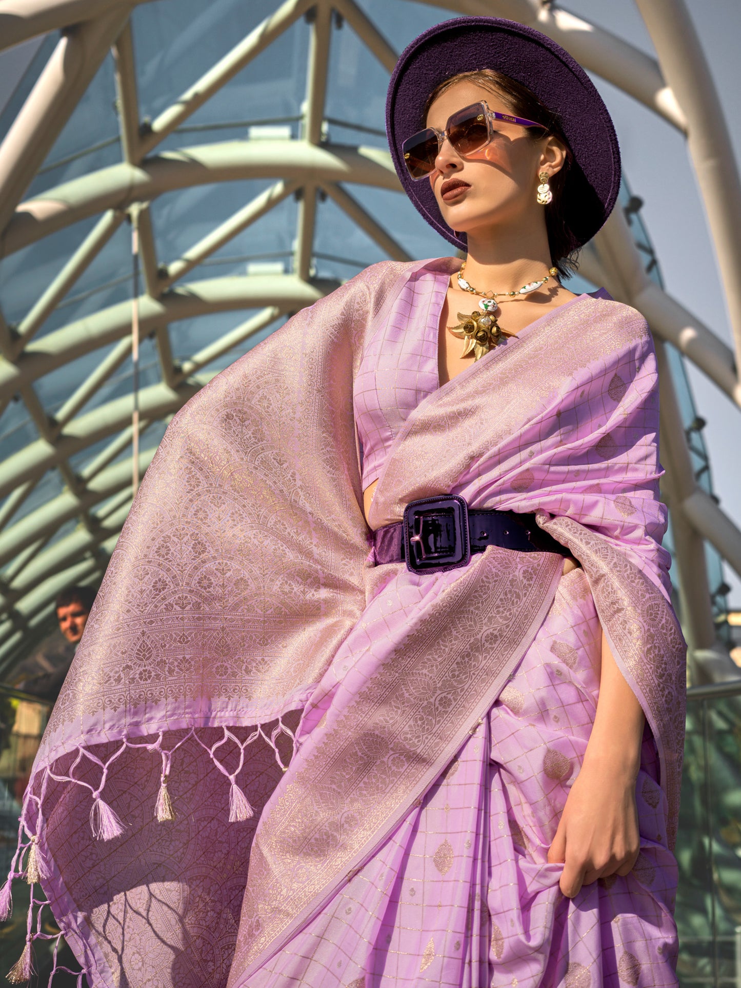 Women's Silk Blend Lavendar Woven Design Designer Saree With Blouse Piece
