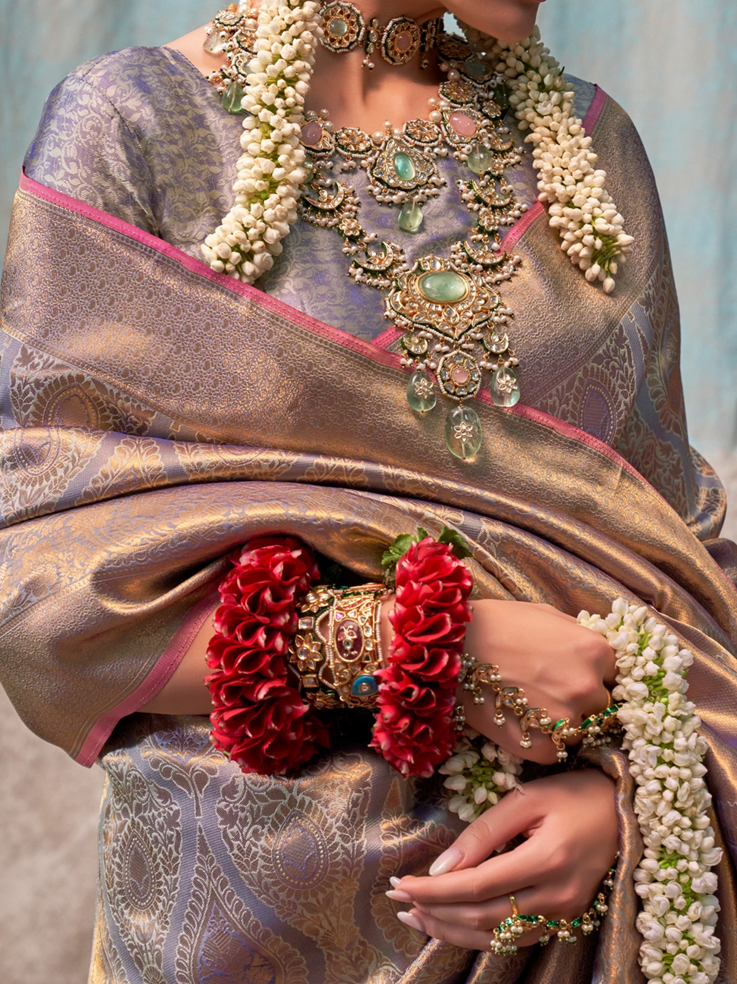Women's Silk Blend Metallic Woven Design Designer Saree With Blouse Piece