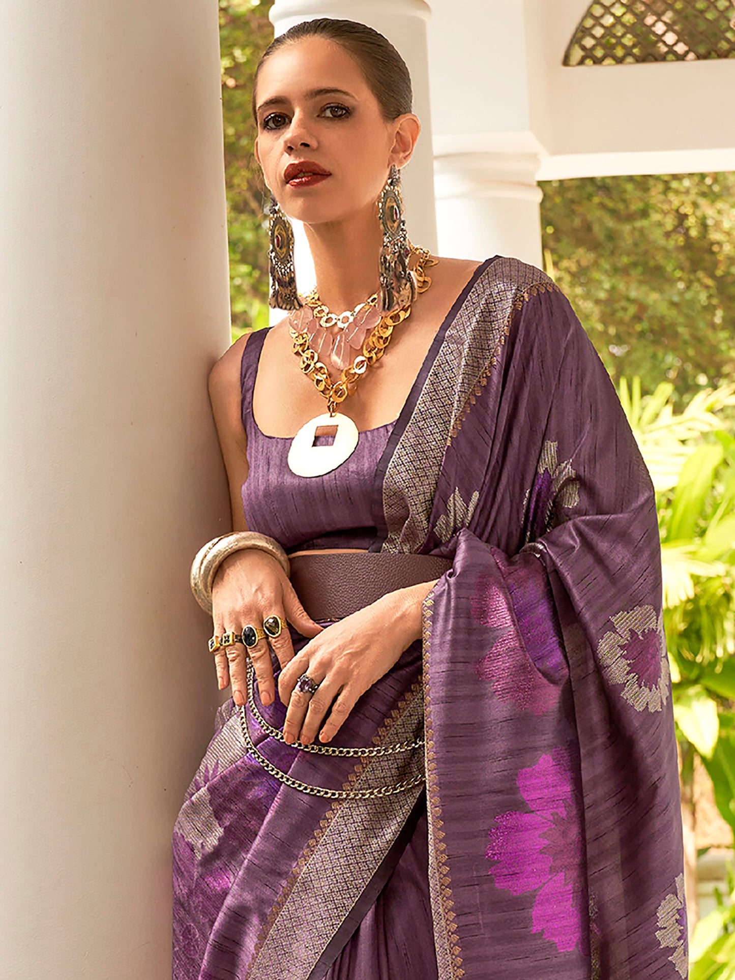Women's Silk Blend Purple Woven Design Celebrity Saree With Blouse Piece