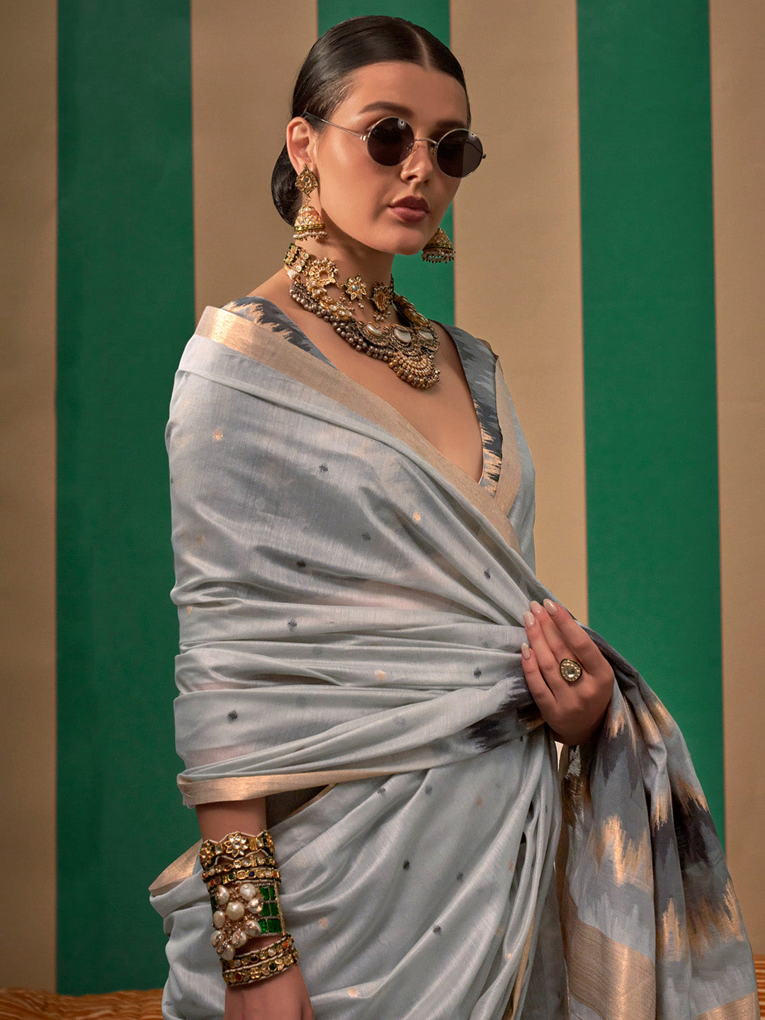 Women's Silk Blend Grey Woven Design Designer Saree With Blouse Piece