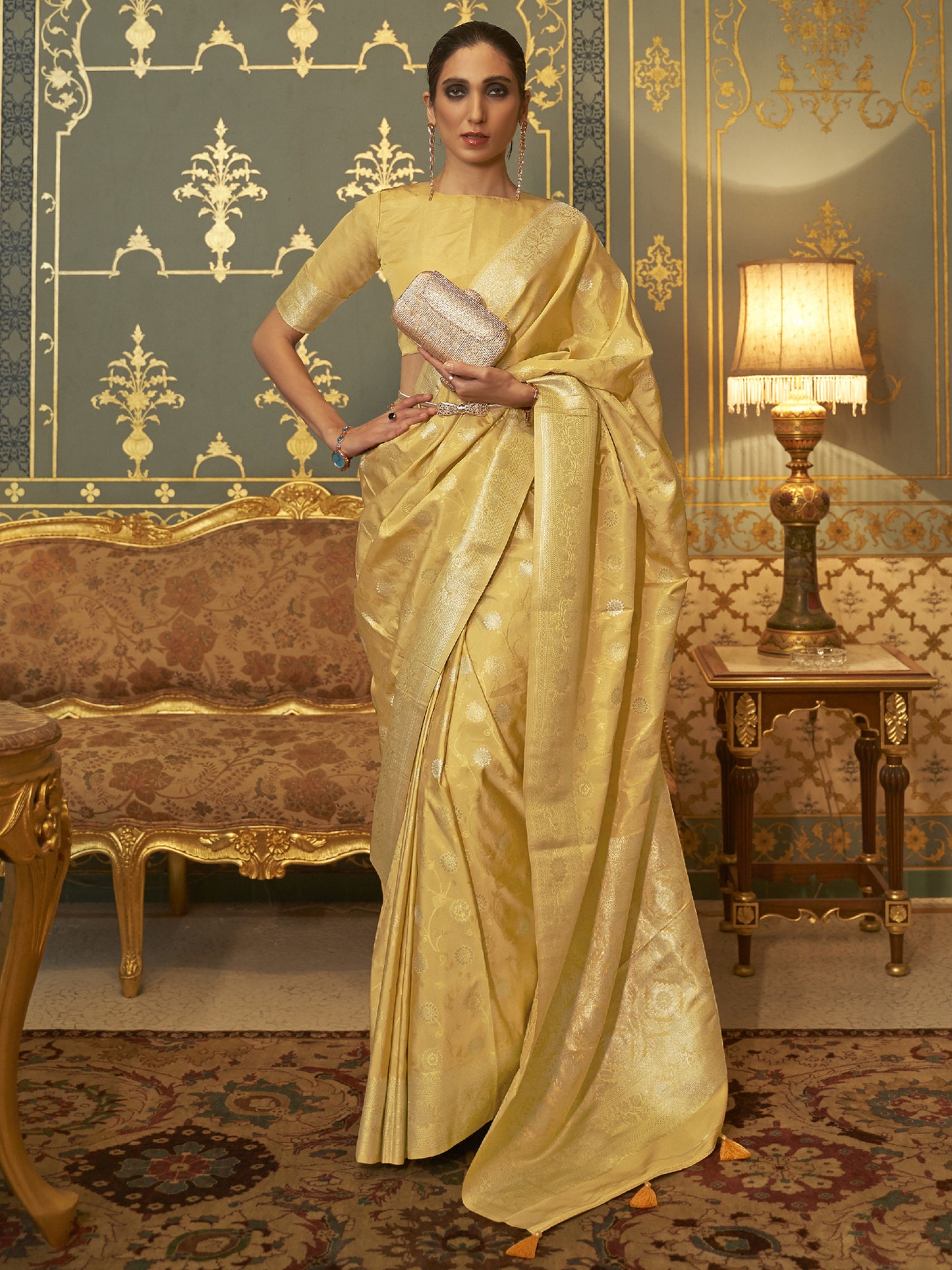 Women's Silk Blend Yellow Woven Design Handloom Saree With Blouse Piece
