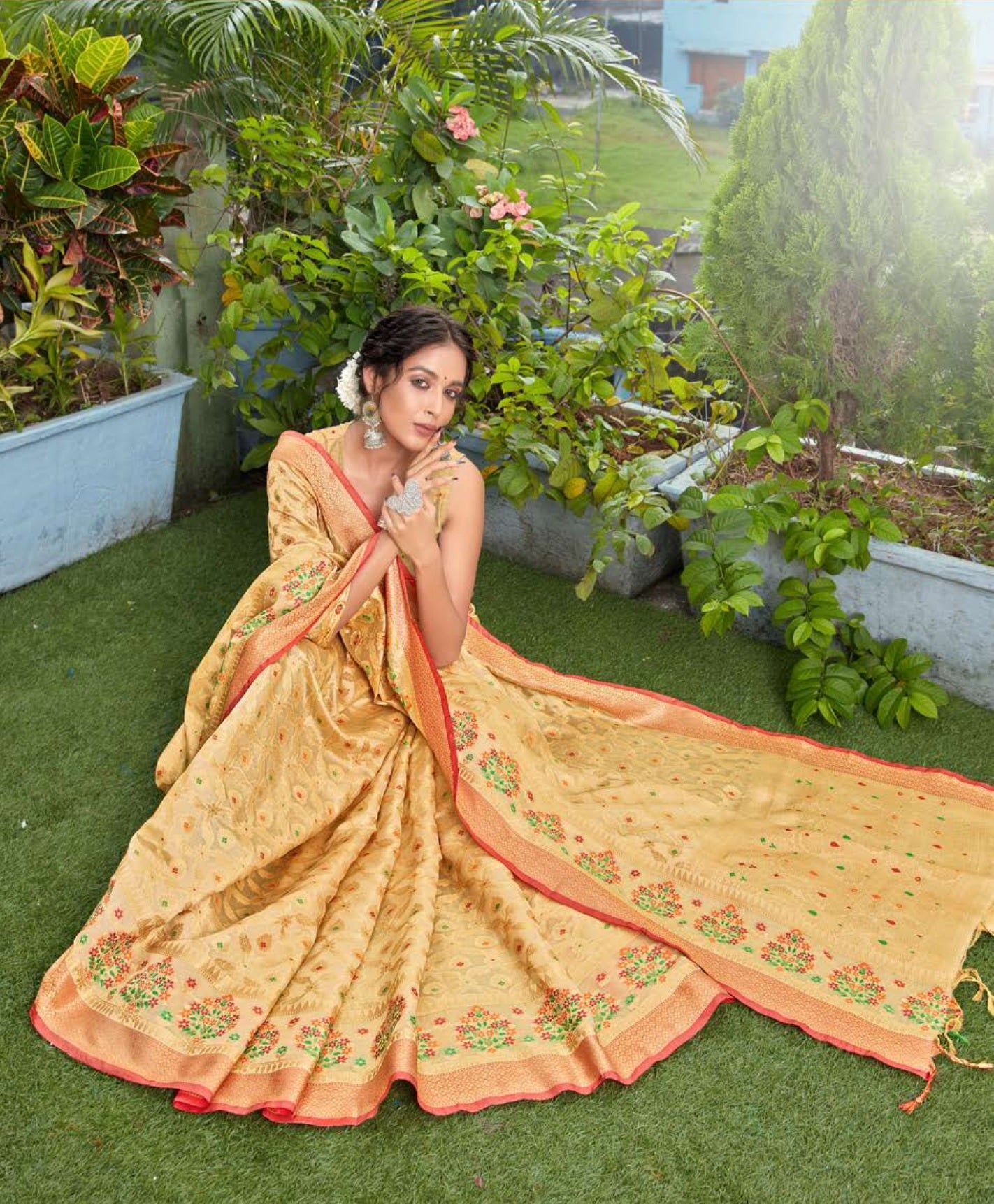Dhiyona GR Women's Kanishka Gnocchi Beige Zari Woven Design Banarasi Organza Saree