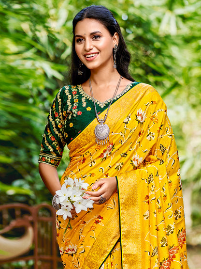 Women's Soft Silk Green Woven Design Designer Saree With Blouse Piece